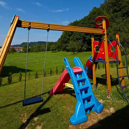 アパート & Wellness Skok モジリェ