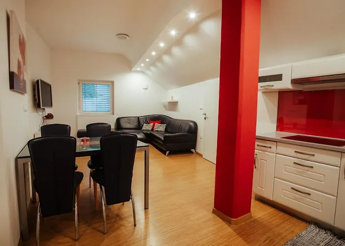 斯阔克康体公寓