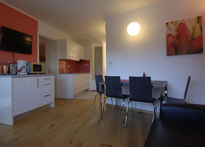 斯阔克康体公寓 *