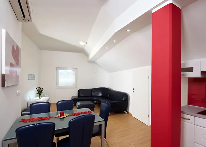 斯阔克康体公寓 *